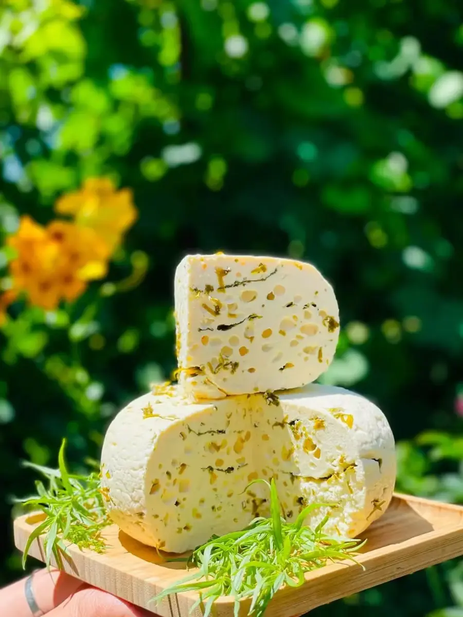ყველი ტარხუნით