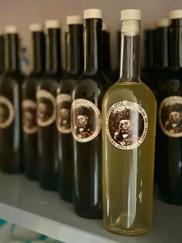 ნატურალური ვაშლის ძმარი.